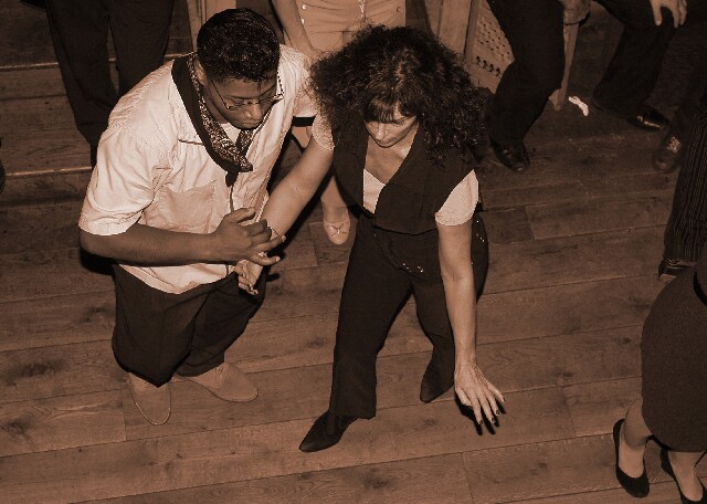 min 2006 10 31 latino 201 sepia
